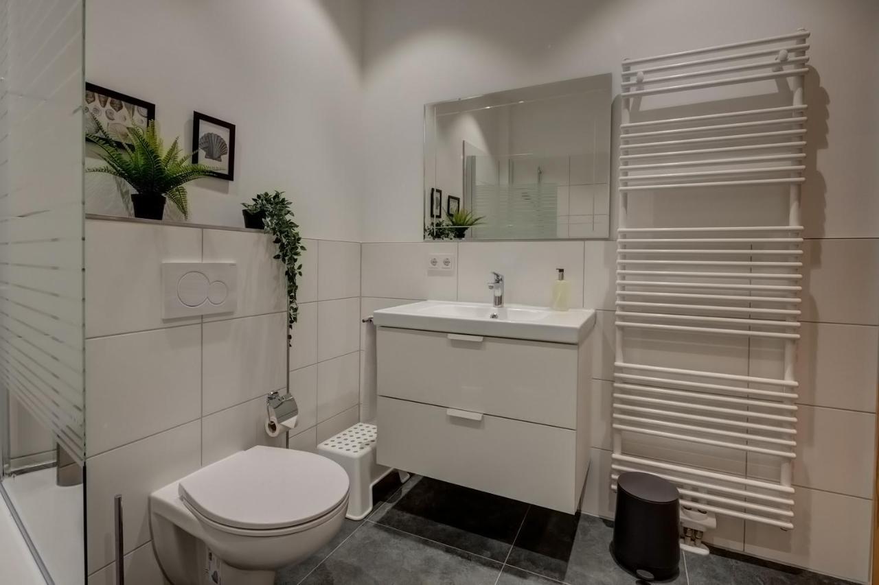 Kaza Guesthouse, Centrally Located 2 & 3 Bedroom Apartments In Augsburg Exterior photo