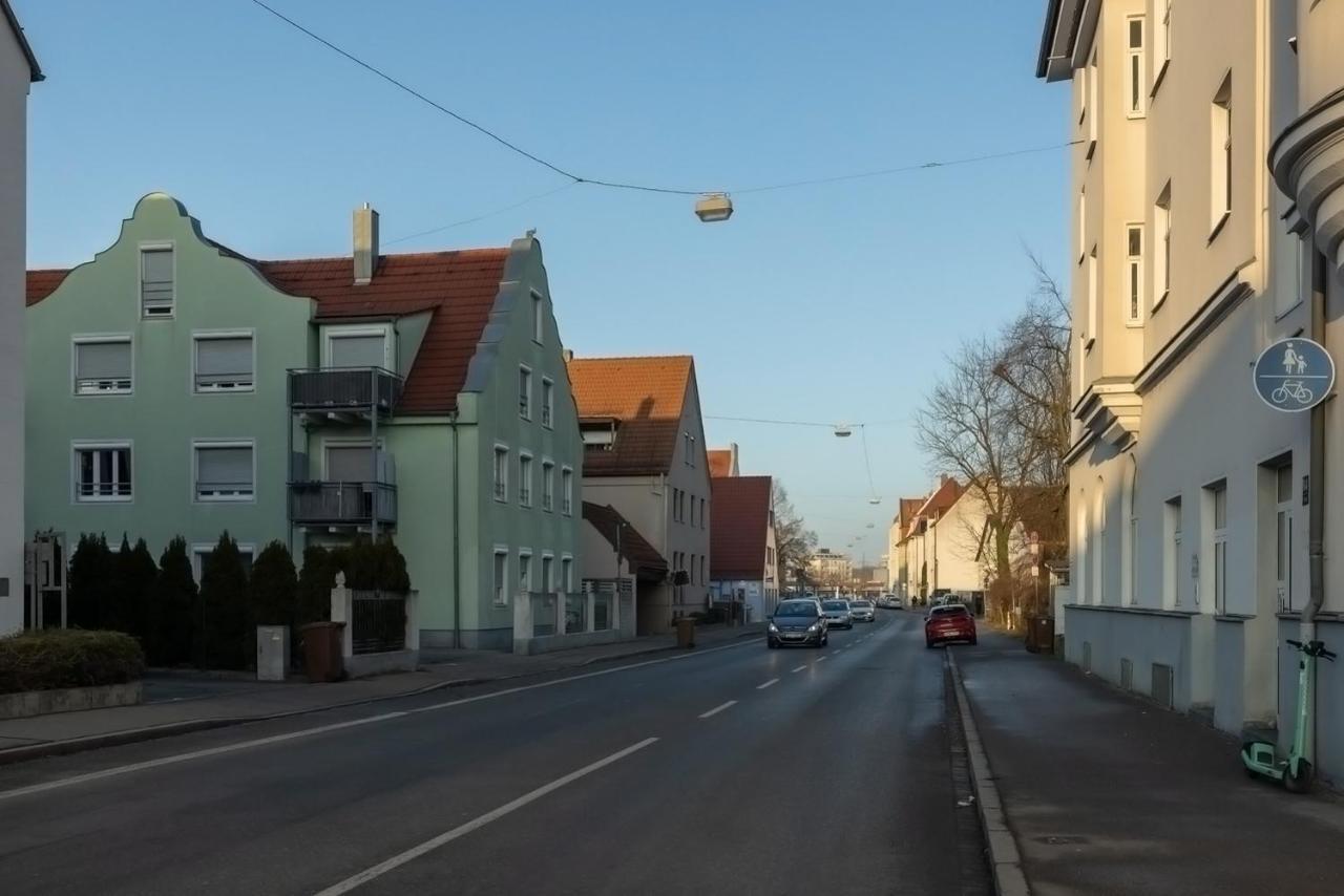 Kaza Guesthouse, Centrally Located 2 & 3 Bedroom Apartments In Augsburg Exterior photo