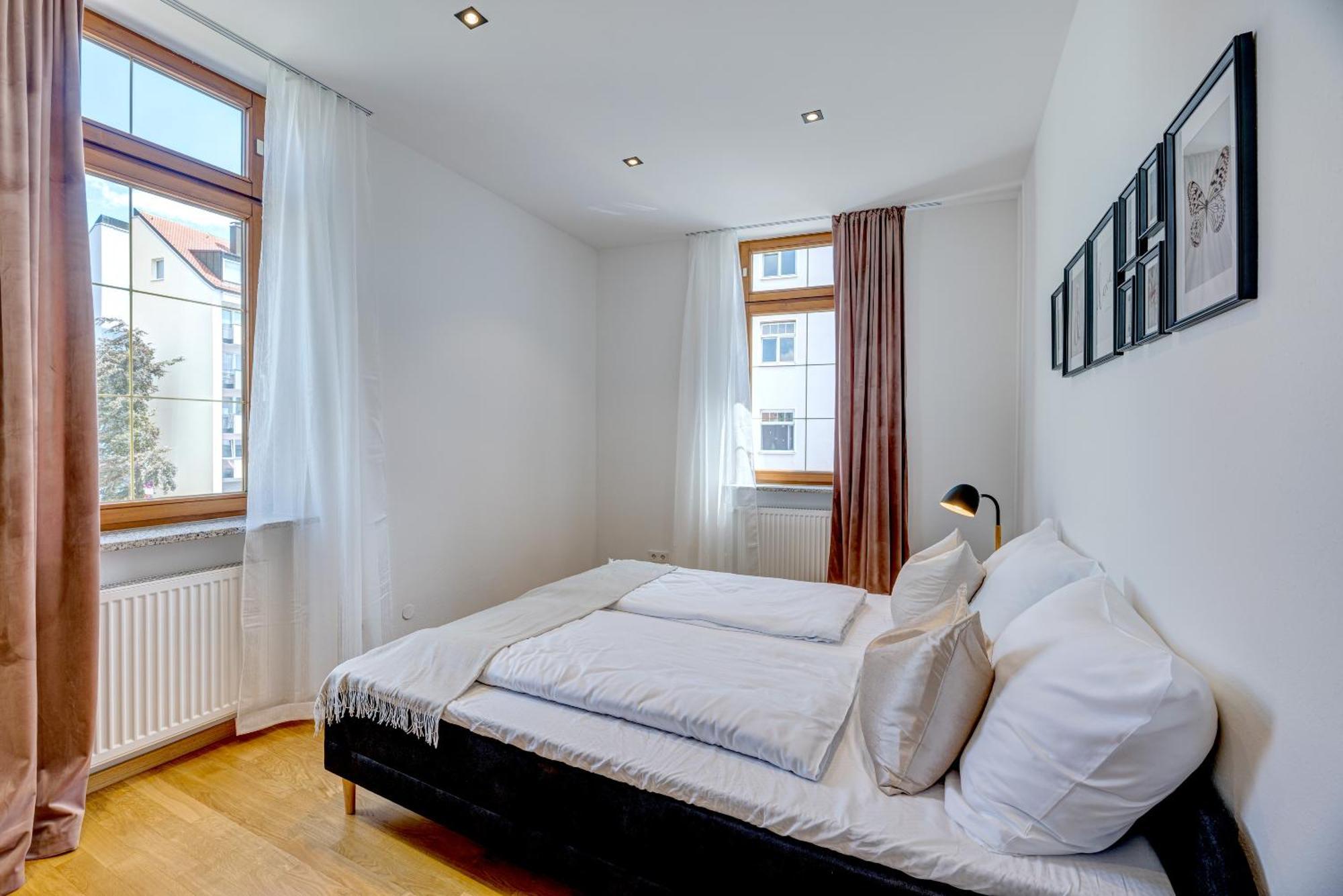 Kaza Guesthouse, Centrally Located 2 & 3 Bedroom Apartments In Augsburg Exterior photo